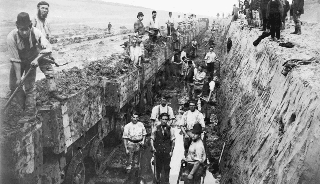 PHOTO FINISH – DIGGING THE MANCHESTER SHIP CANAL