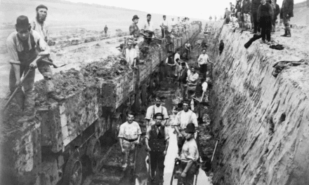 PHOTO FINISH – DIGGING THE MANCHESTER SHIP CANAL